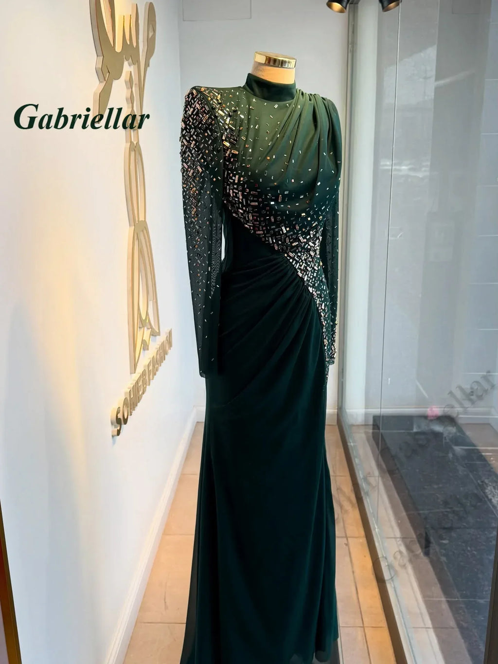 Gabriellar Fashionable Celebrity Dress High Neck Long Sleeves Zipper Rhinestones Floor Length Formal Party Gown Customized