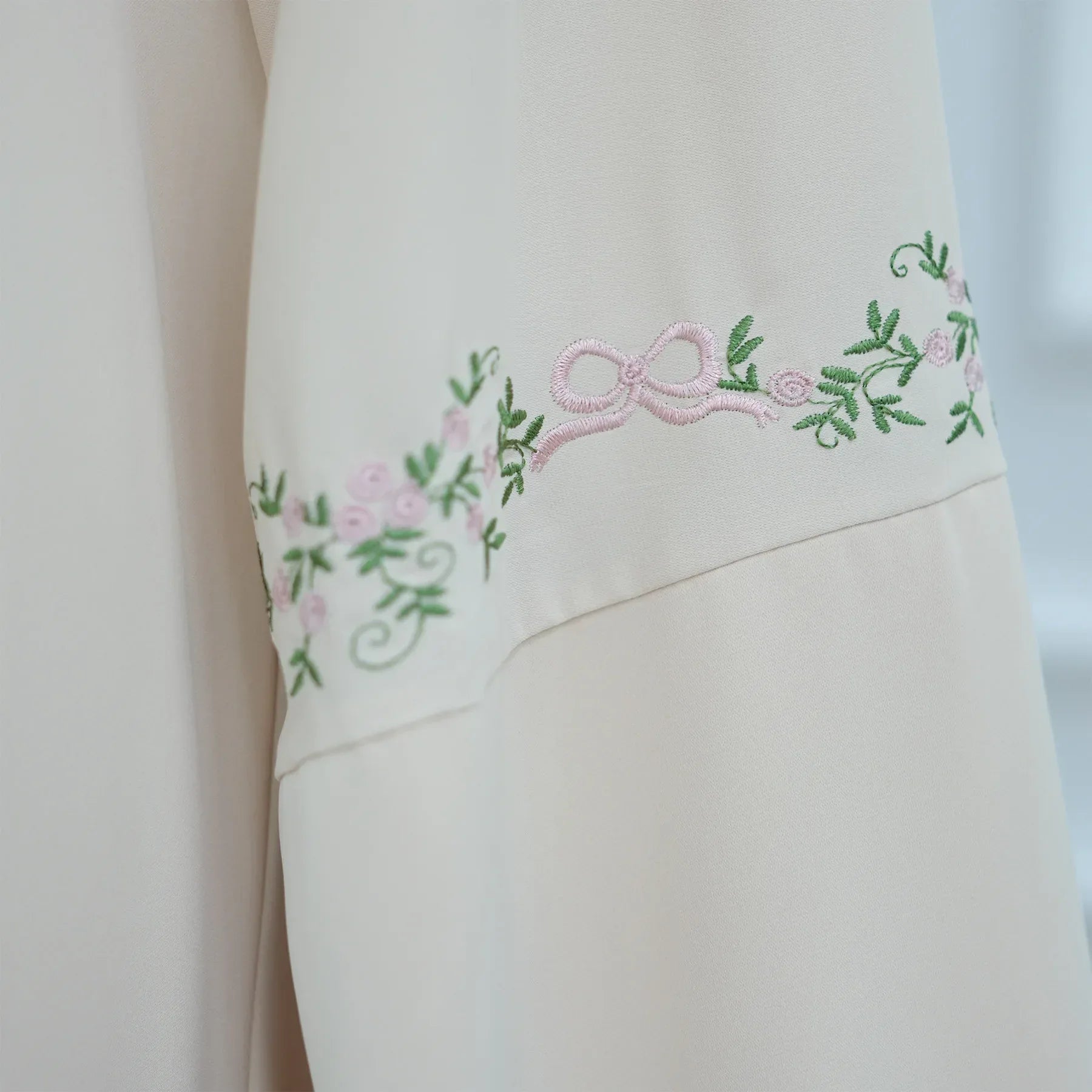 Luxurious Floral Embroidery Hijab Dress for Muslim Women Elegant Dubai Modest Abaya Eid Islam Party Jalabiya Turkey Kaftan Robe